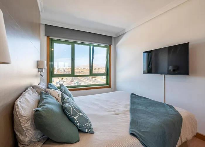 La Orilla * أرّاثيفي